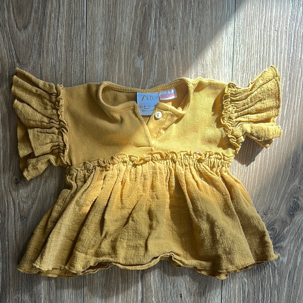 Zara Kids Yellow Ruffled Top size 9-12 months